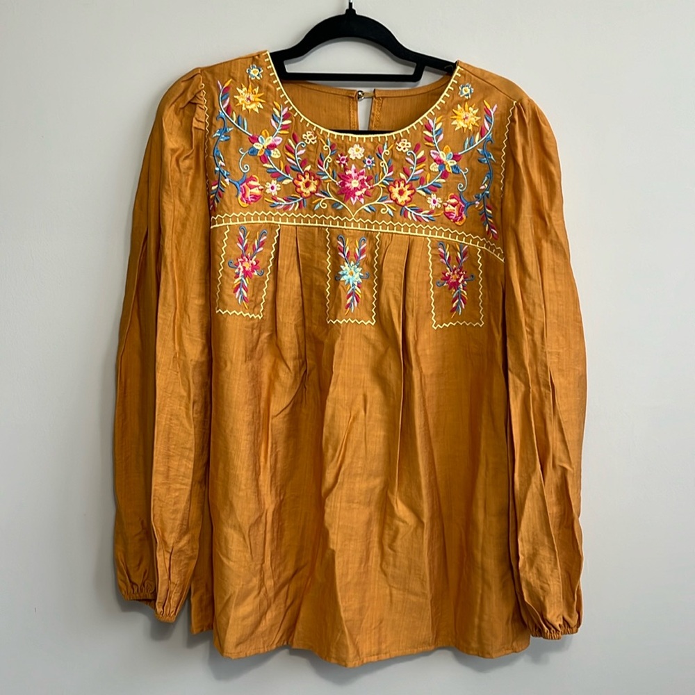 NWT Women’s Top